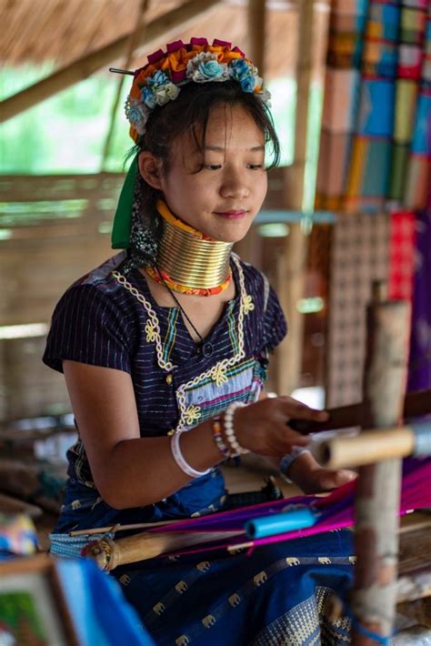 longnecks thailand|Visiting a Long Neck Tribe, Thailand .